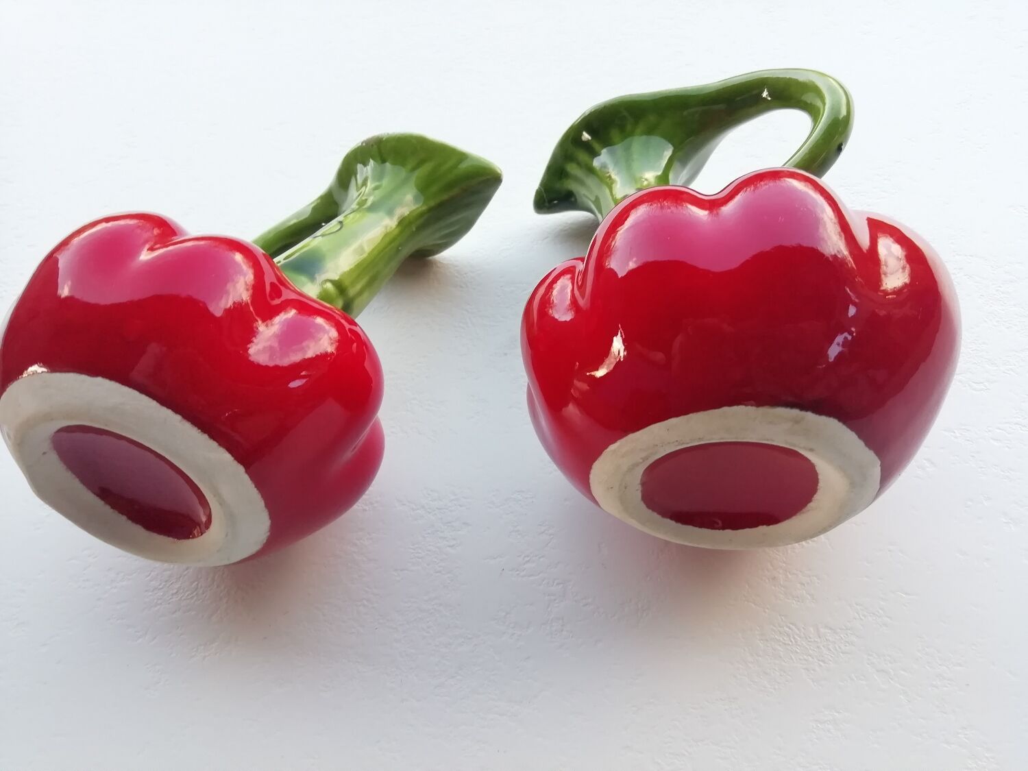 Pair of pitchers slurry tomatoes
