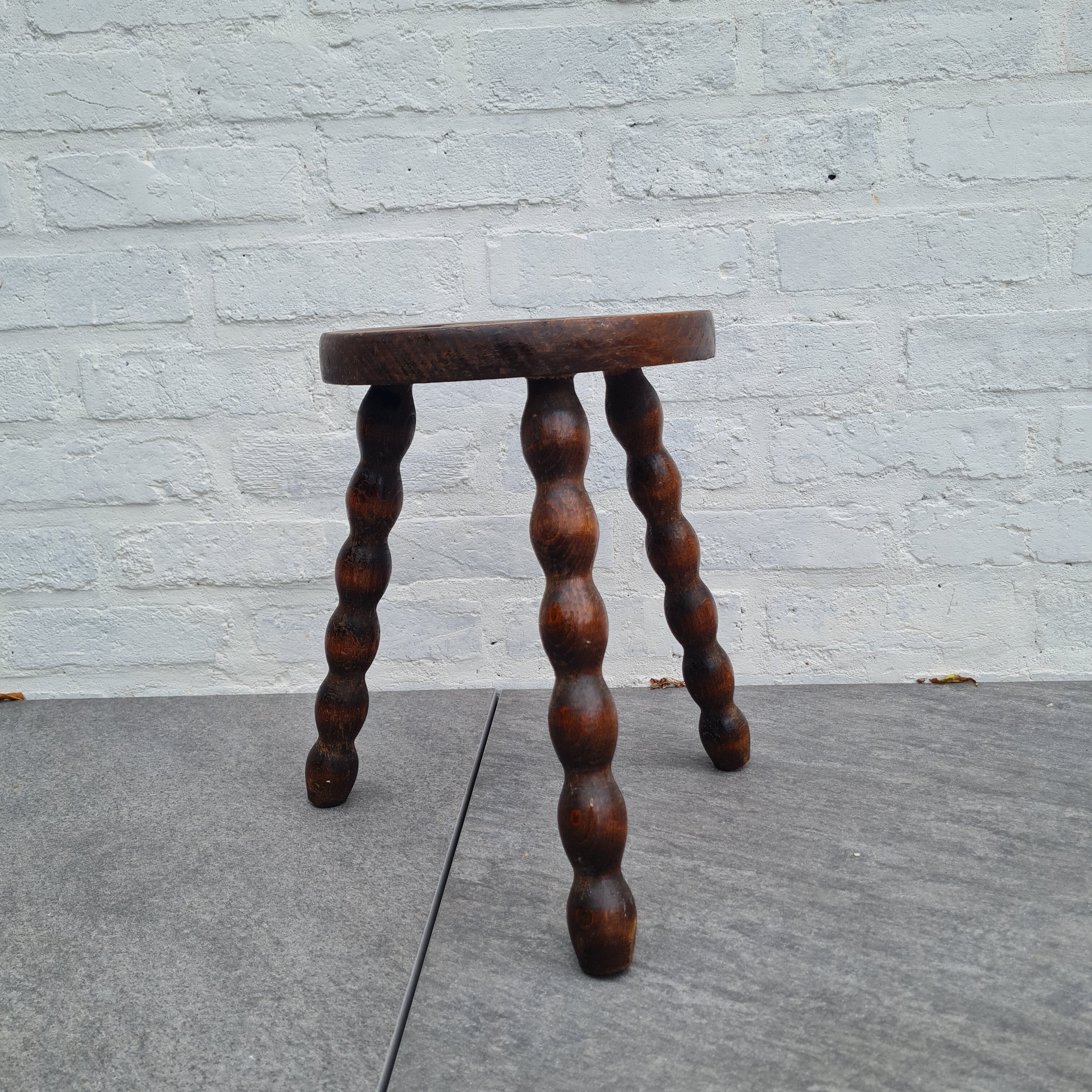 Tripod stool