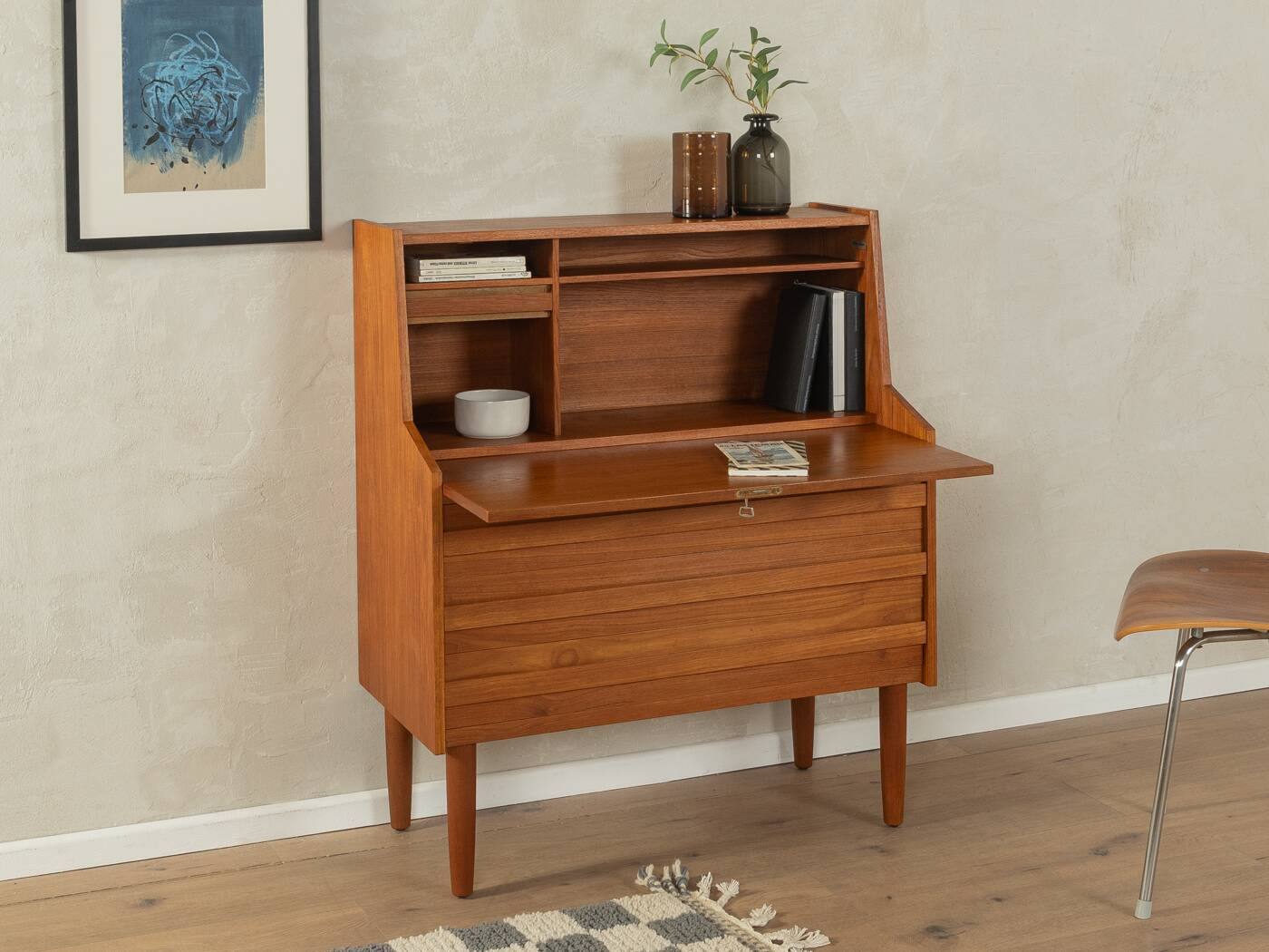 1960s bureau, Rooval