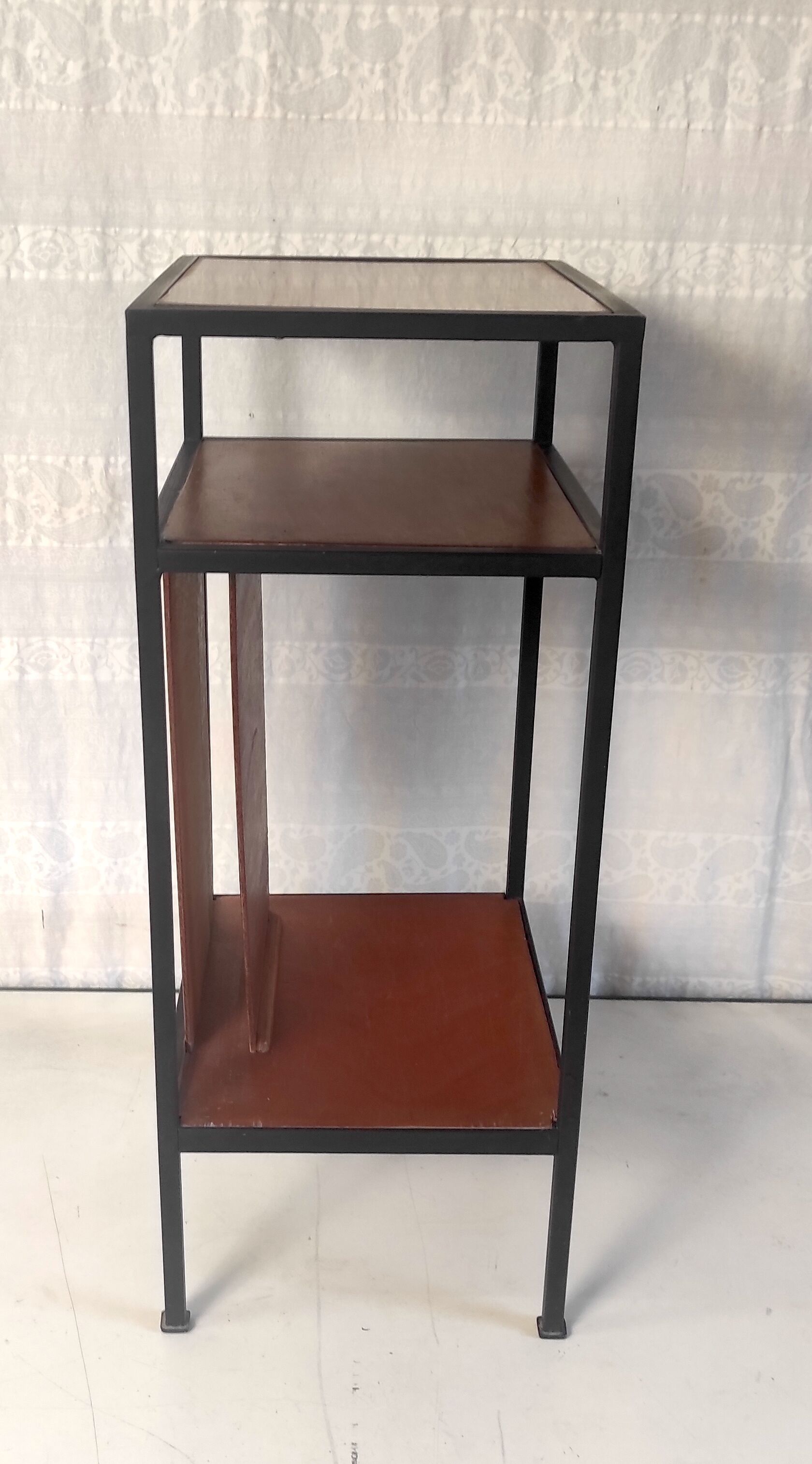 Table d’appoint moderniste métal et bois années 50-60