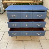 Crossbow chest of drawers