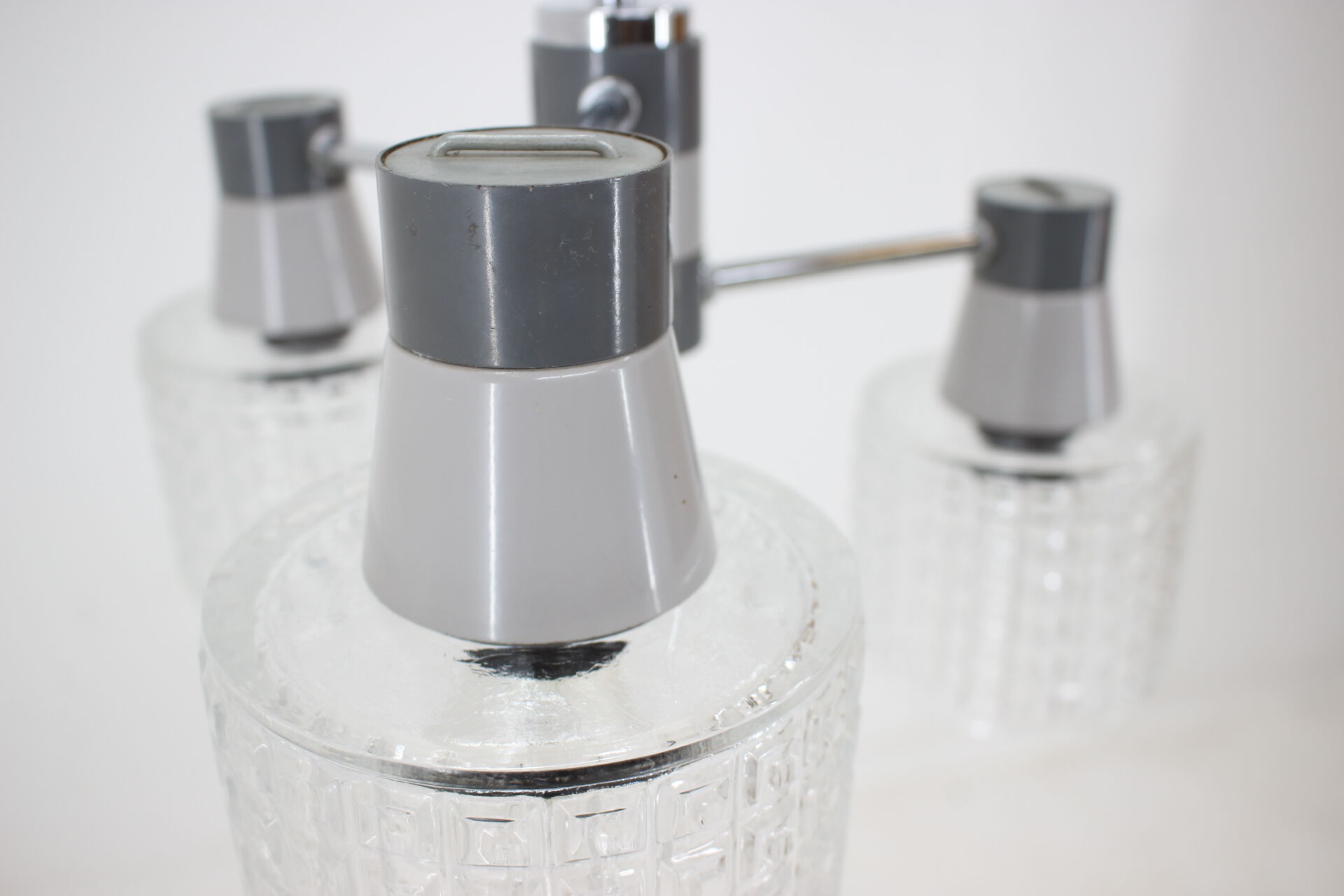 Lustre chromé du milieu du siècle par Drukov 1970