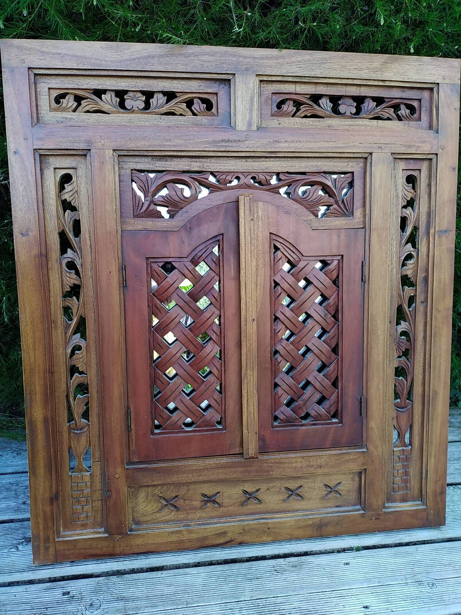 Miroir Balinais Vintage à Porte Volet Sculpté à la Main .
