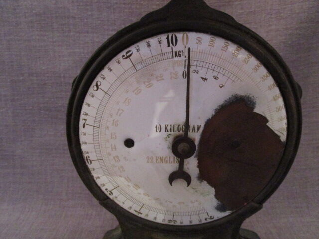Balance 19th cast iron, enamelled dial