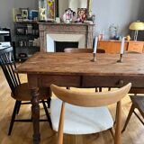 Pegged farm table