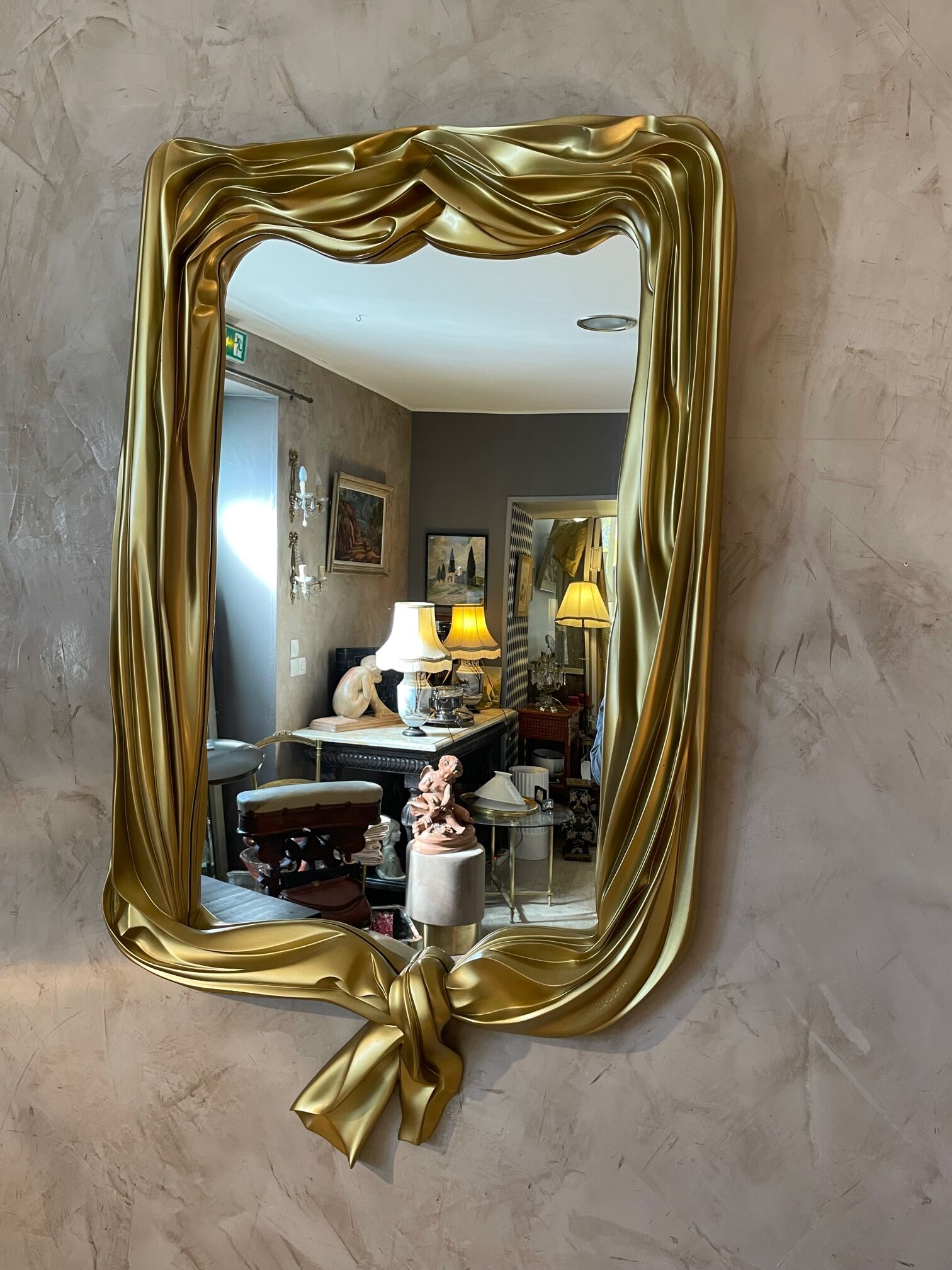 Golden mirror
