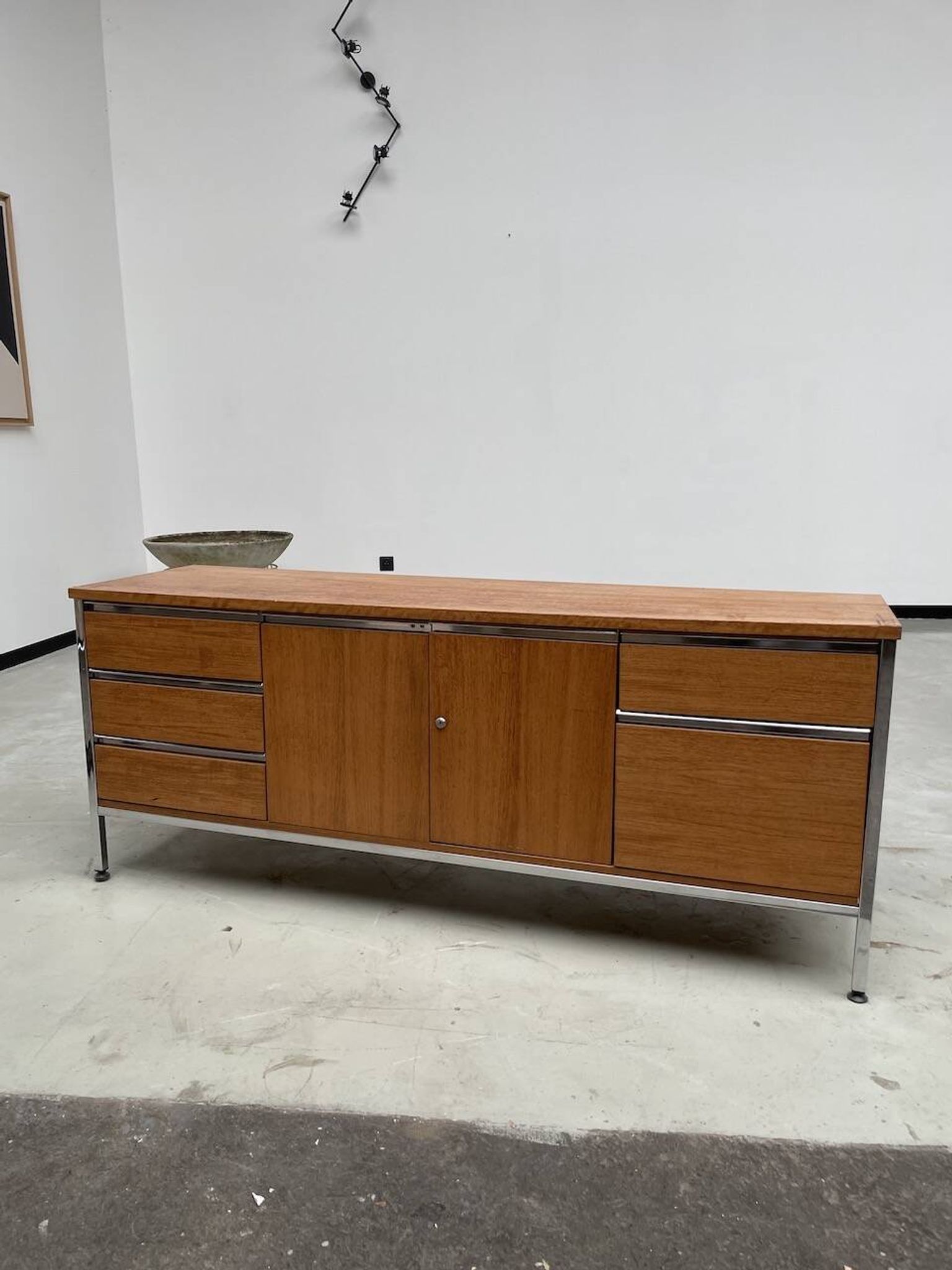 1960s modernist enfilade