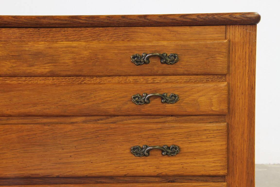 Vintage Danish 1967 4-Drawer Dresser in Oak
