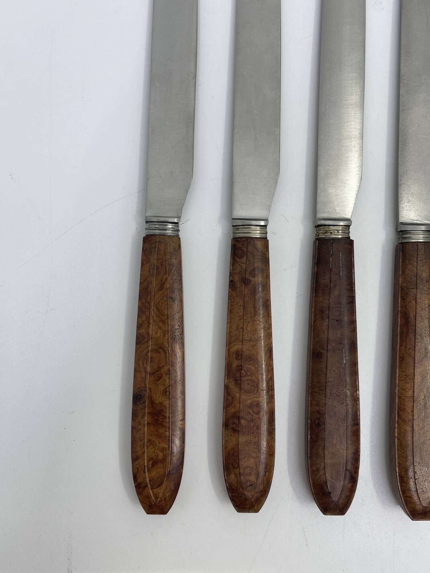 11 couteaux à dessert manche en bois d'amourette décor filet