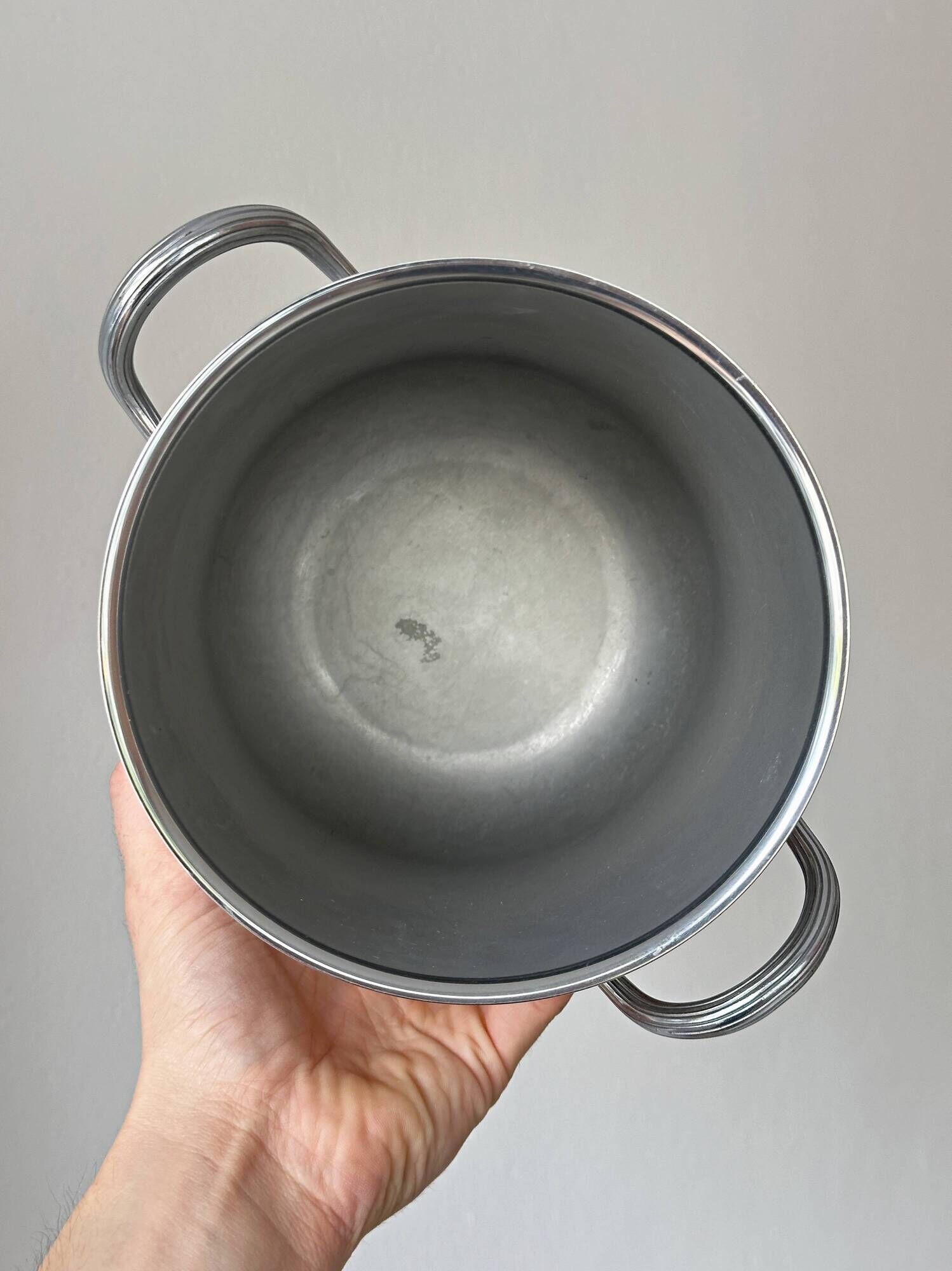 Elegant metal champagne bucket