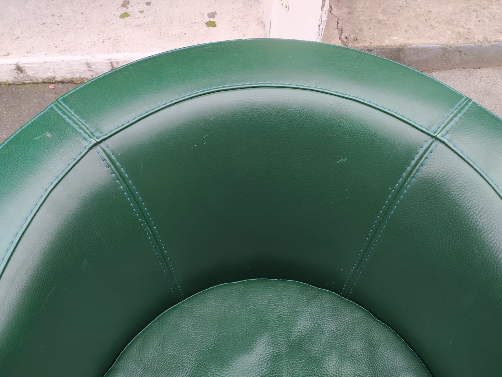 Pair of leather chairs 1980