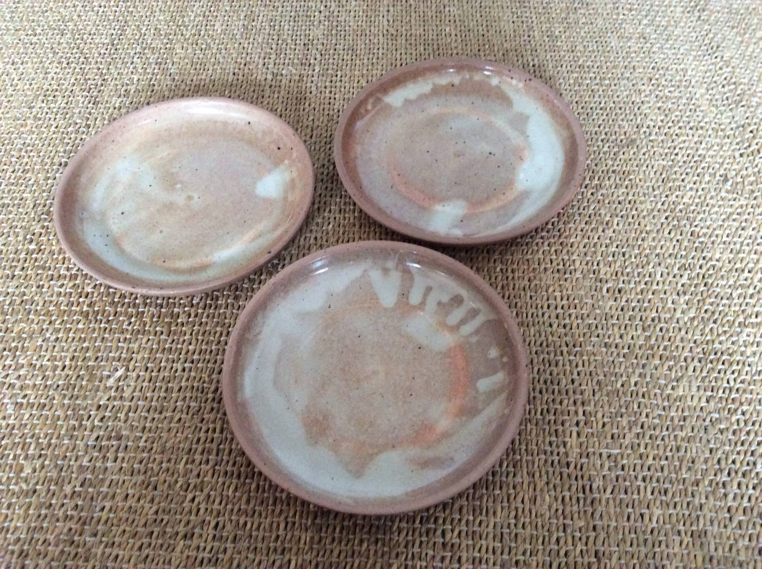 3 stoneware dessert plates