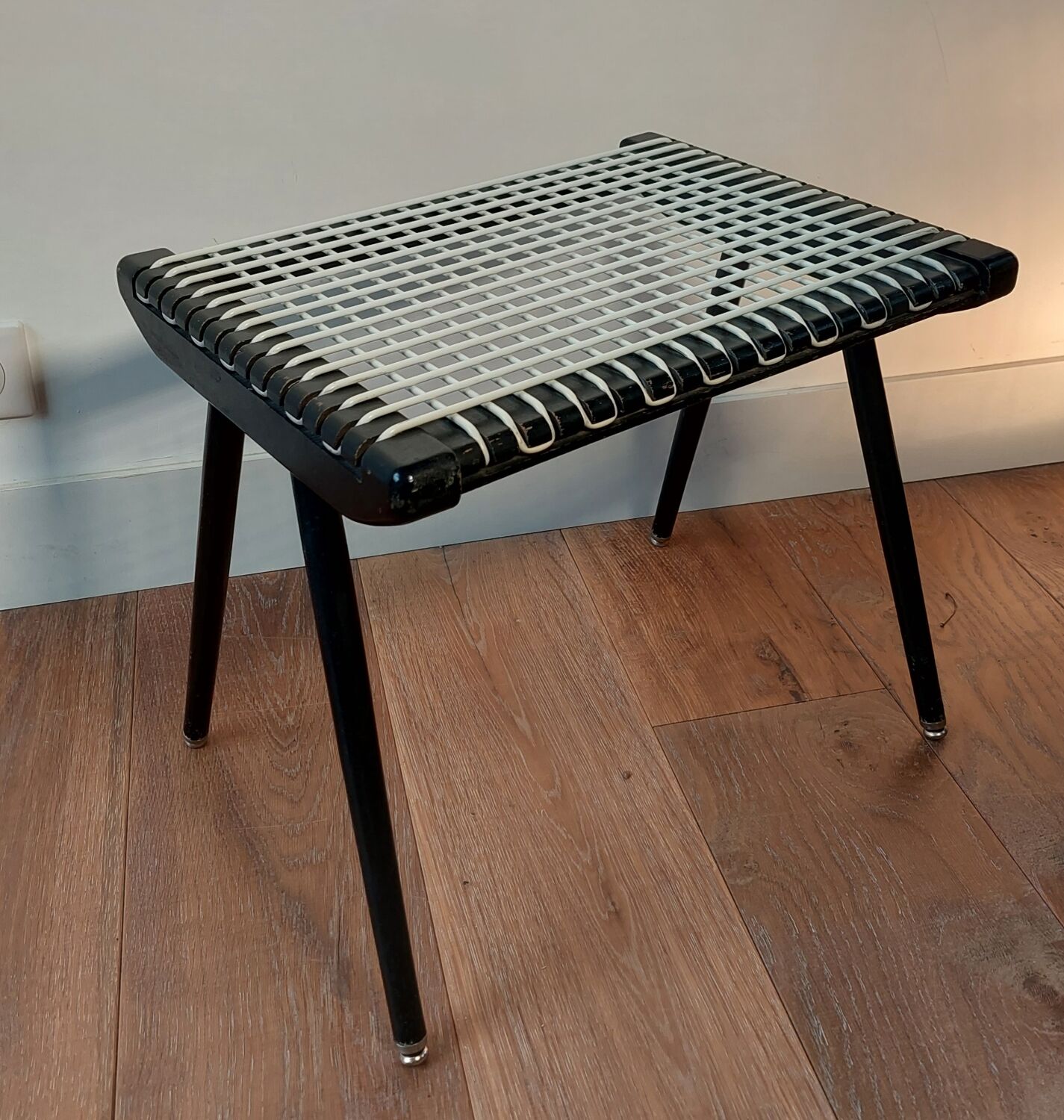 Stool Georges Tigien scoubidou
