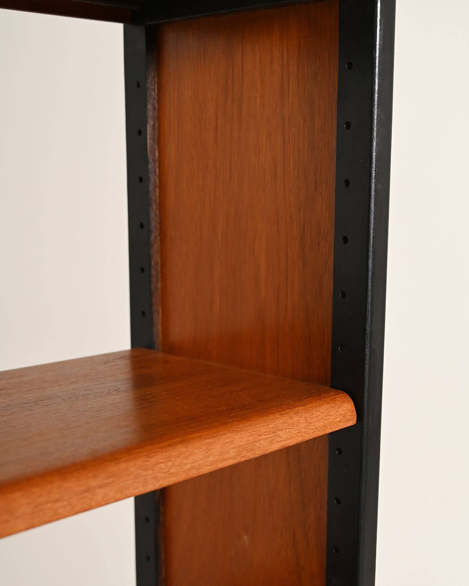 "Variett" bookcase by Bertil Fridhagen for Bodafors, 1960s
