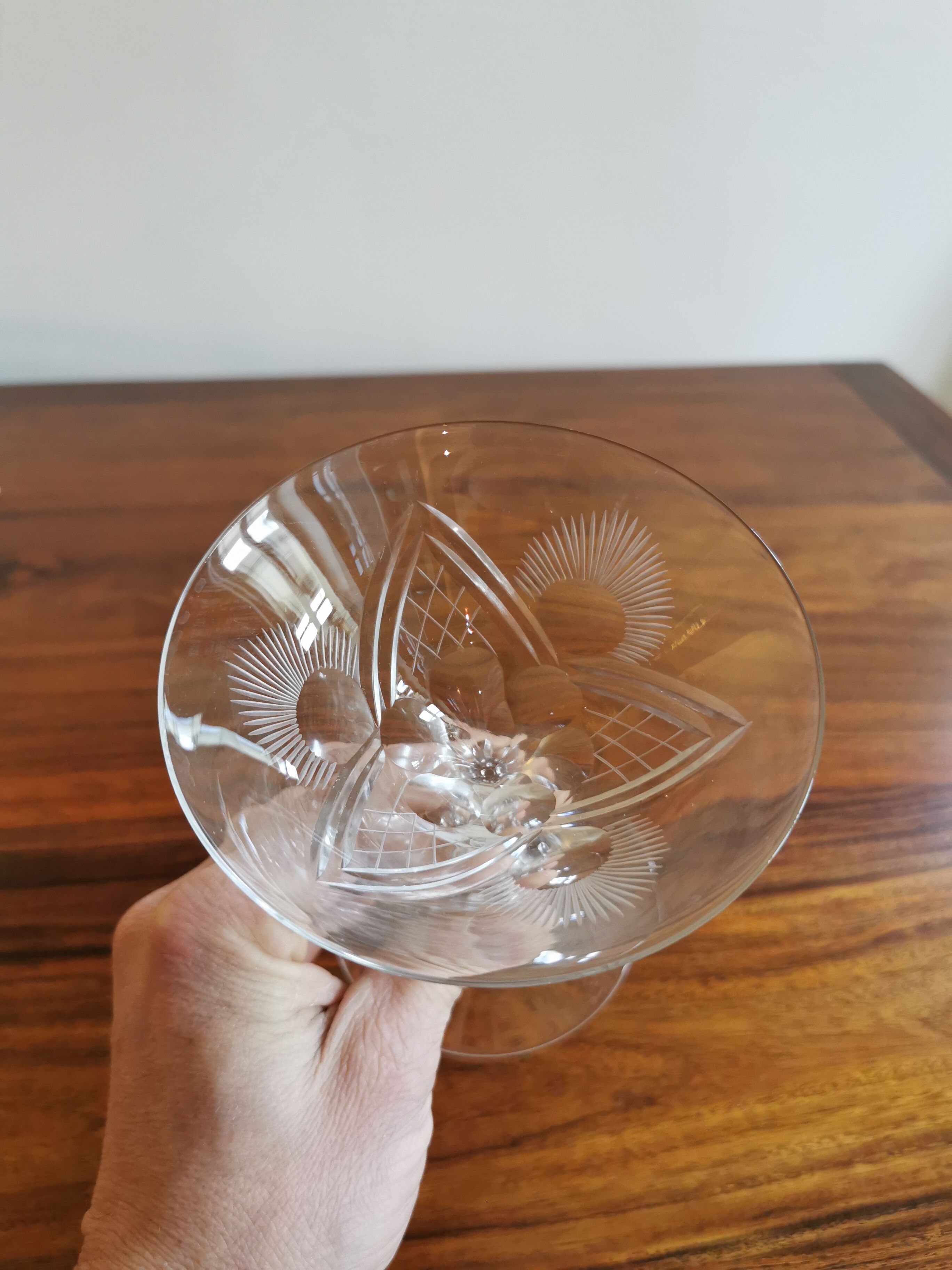 6 glasses of vintage crystal champagne