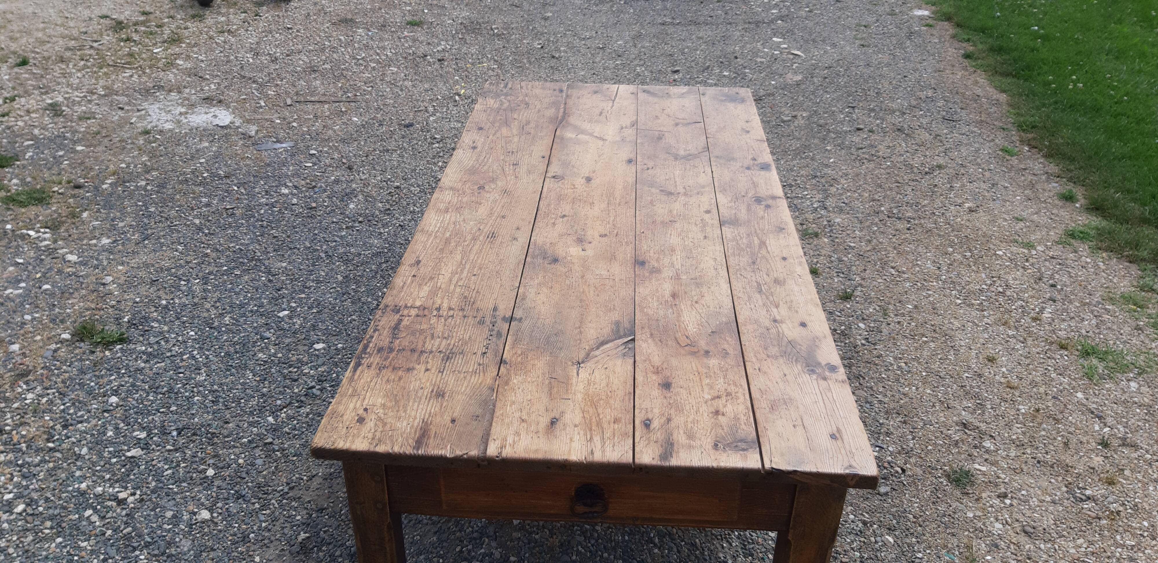 Country Coffee Table in Pine 3 Drawers
