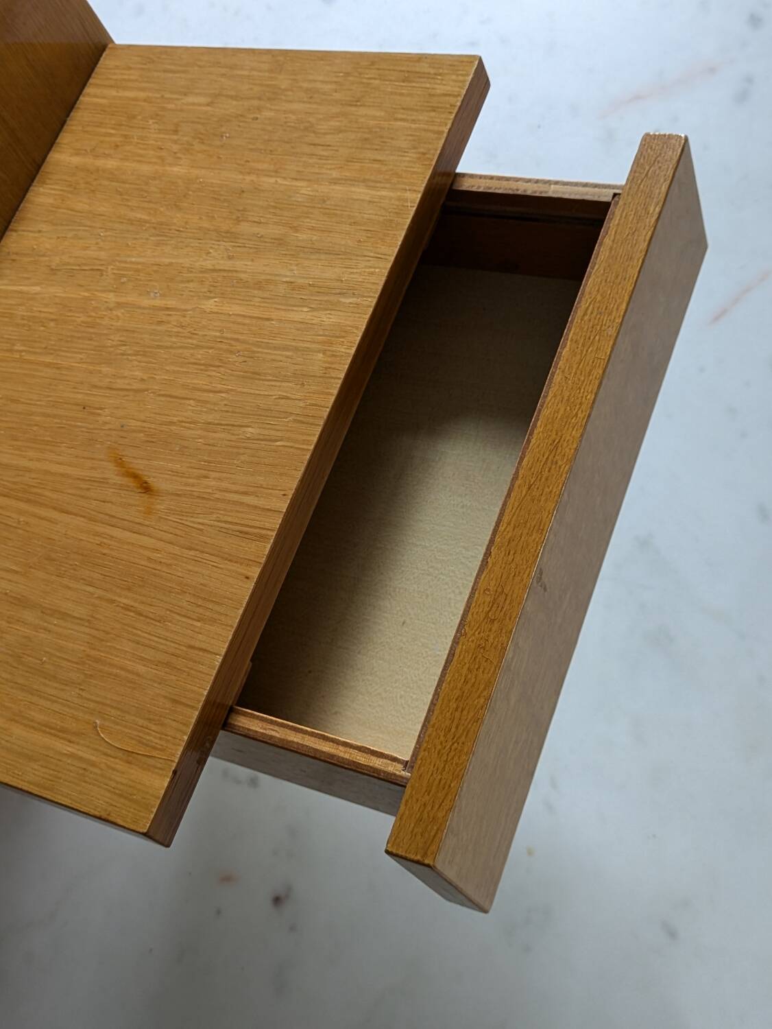 Vintage wall-mounted bedside table 50'60'