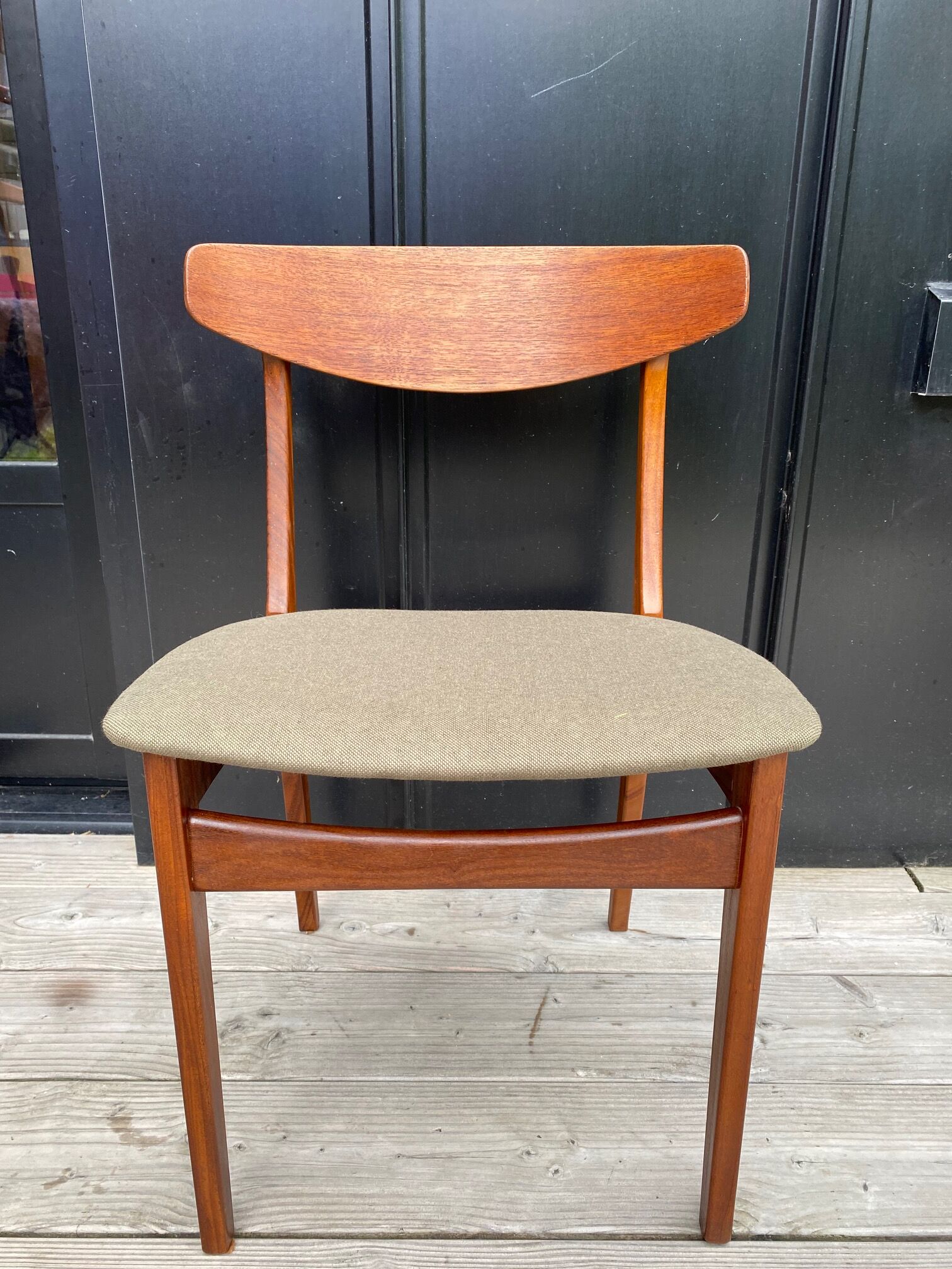 4 Chairs edited by Silkeborg