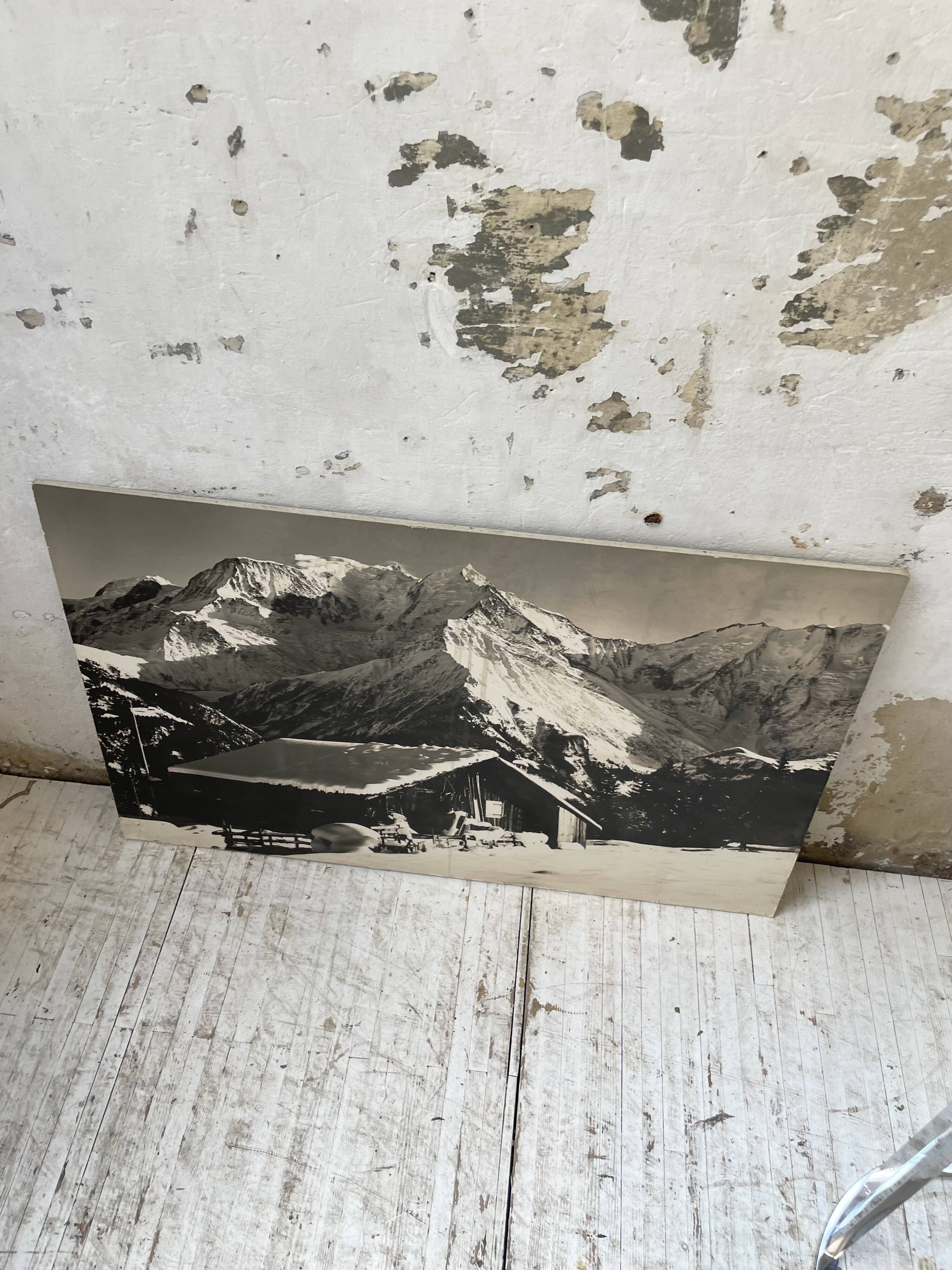 Photo on wood chalet 60s