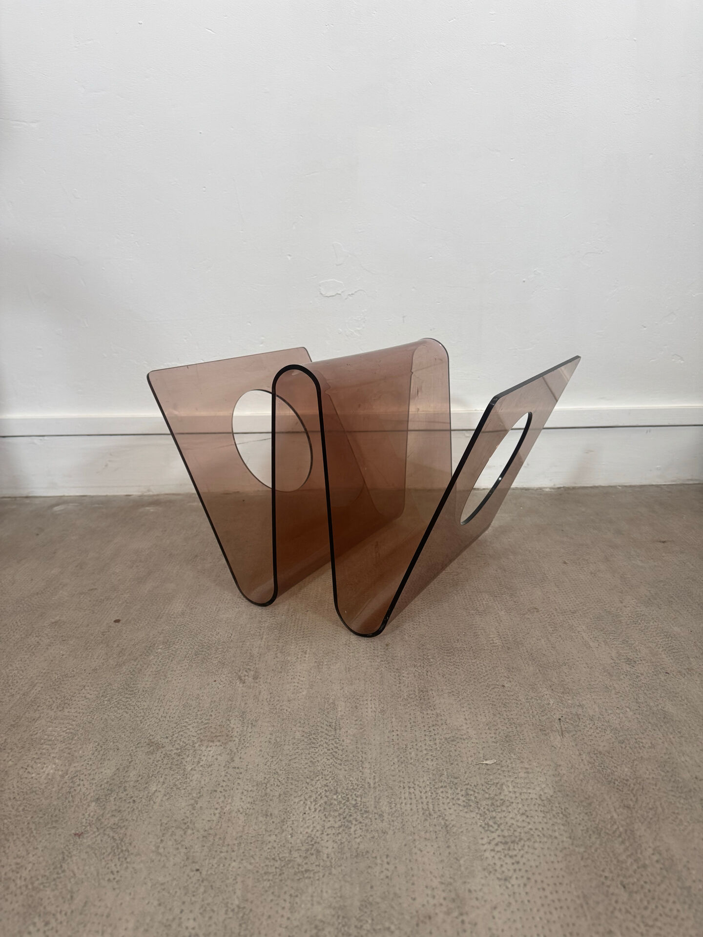 Smoked Plexiglas magazine rack Michel Dumas