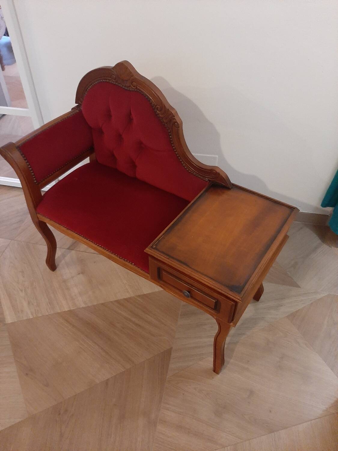 Jolie fauteuil causeuse- meuble entrée-Louis XV