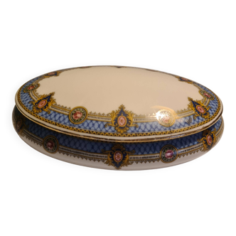 Bonbonnière en porcelaine de Limoges C.P décor frise bleue et or