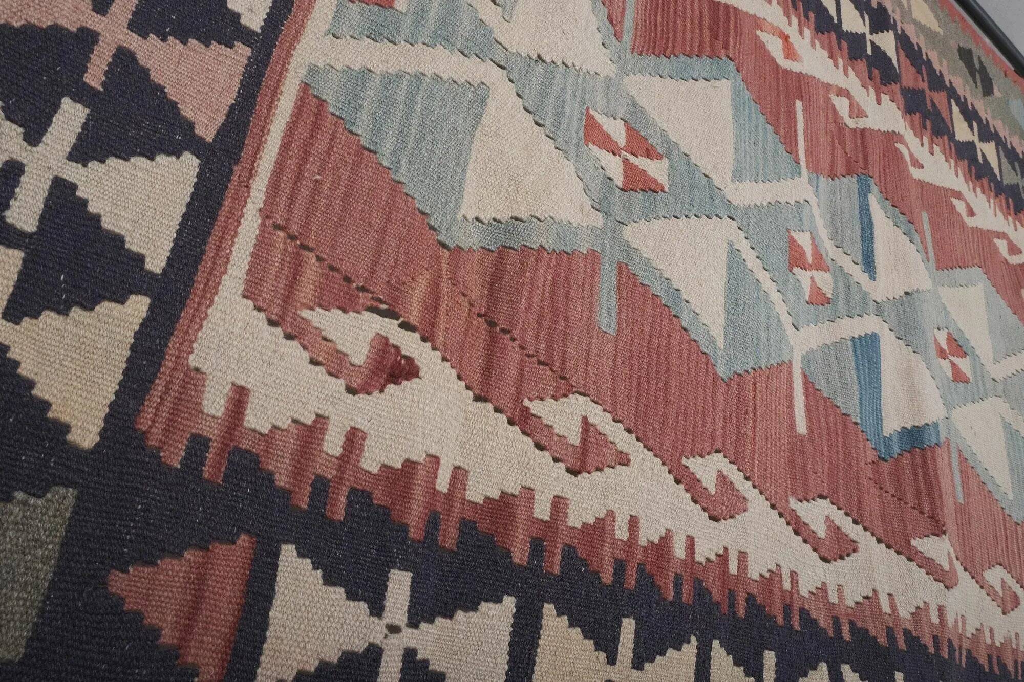Vintage Turkish kilim, handwoven, 142x220 cm.