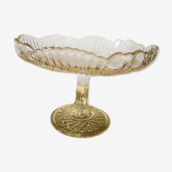 Coupe ancienne en verre sur pied teinté légèrement jaune