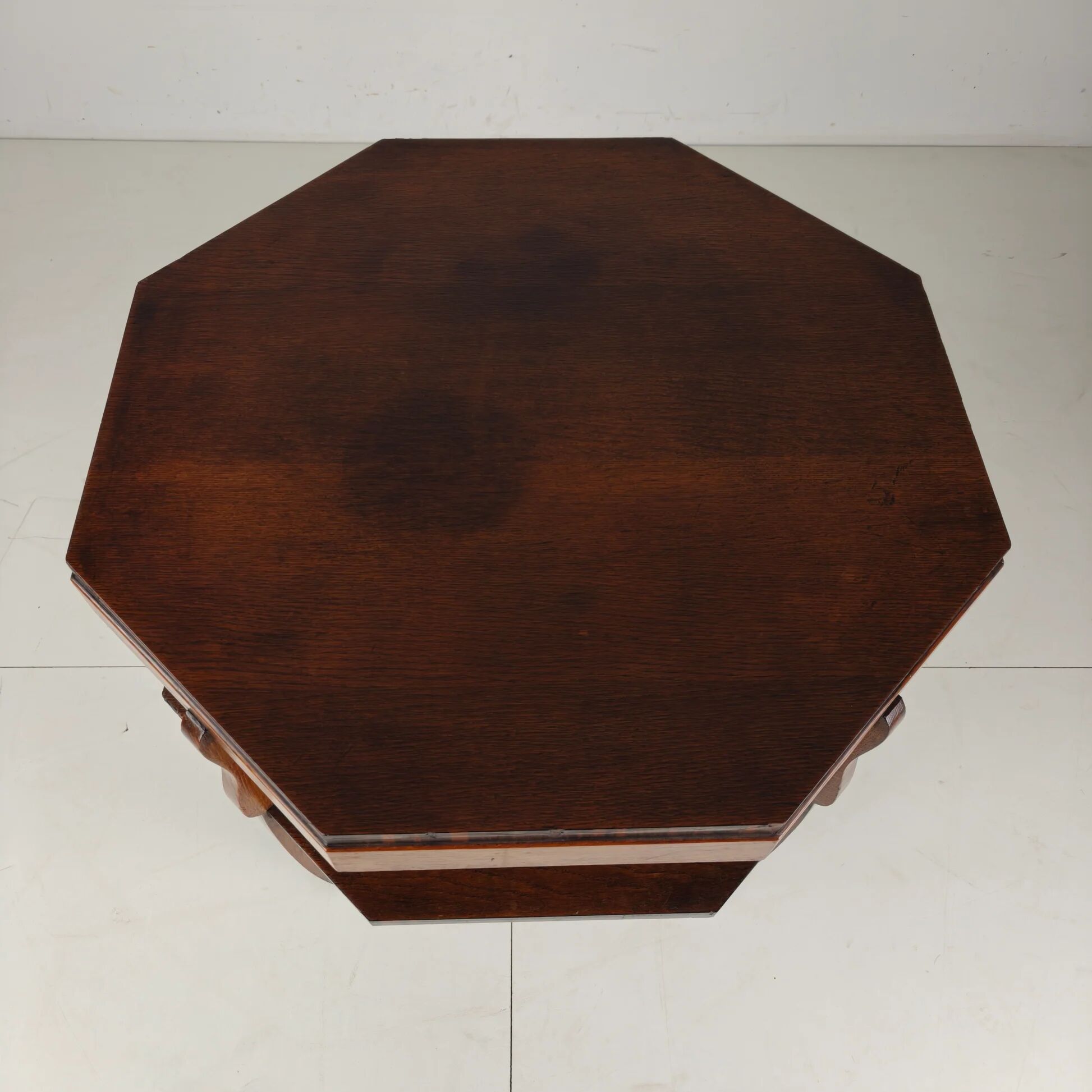 Amsterdam School coffee table – oak with veneer inlay, circa 1920