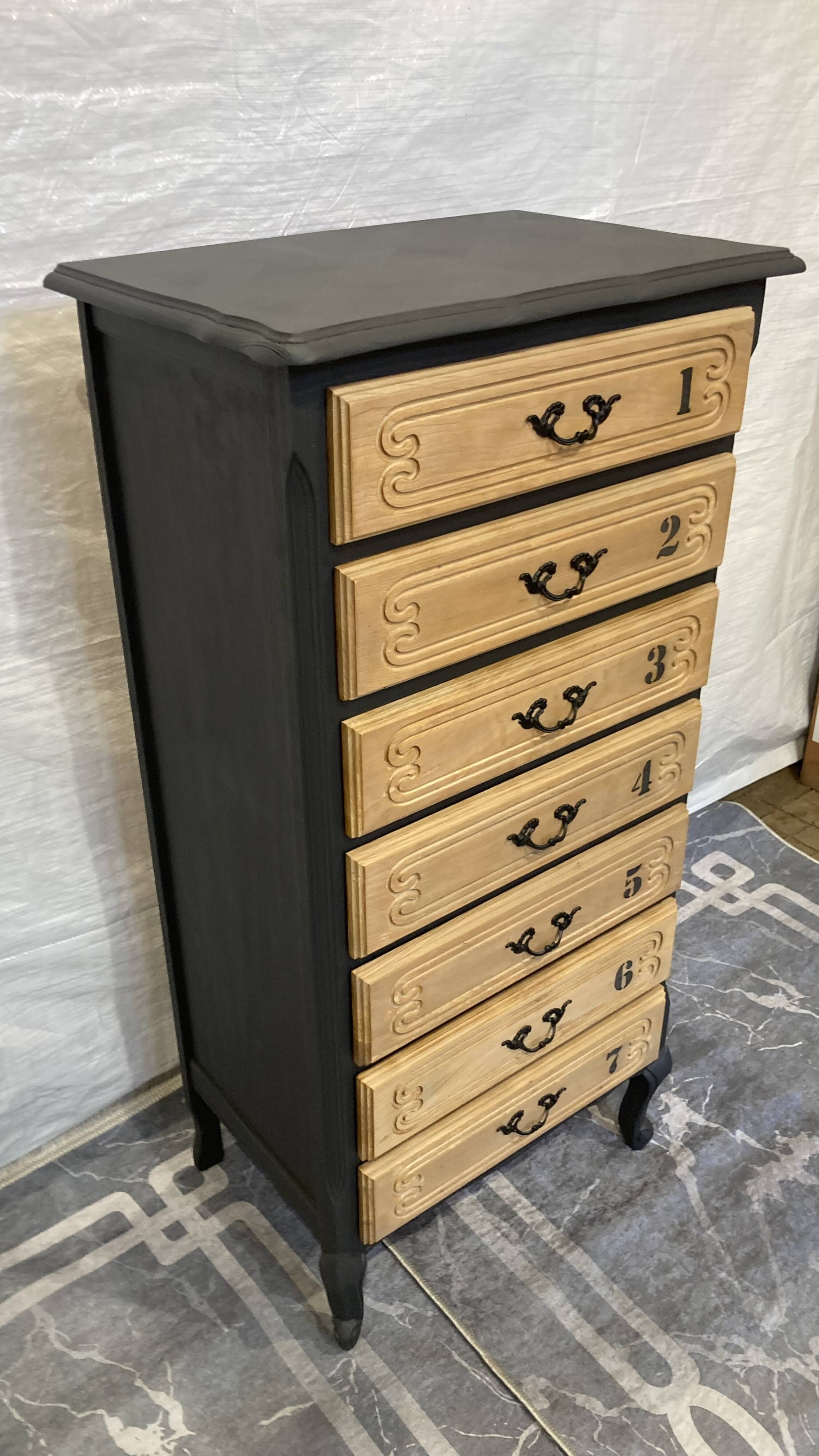 Refurbished wooden chest of drawers