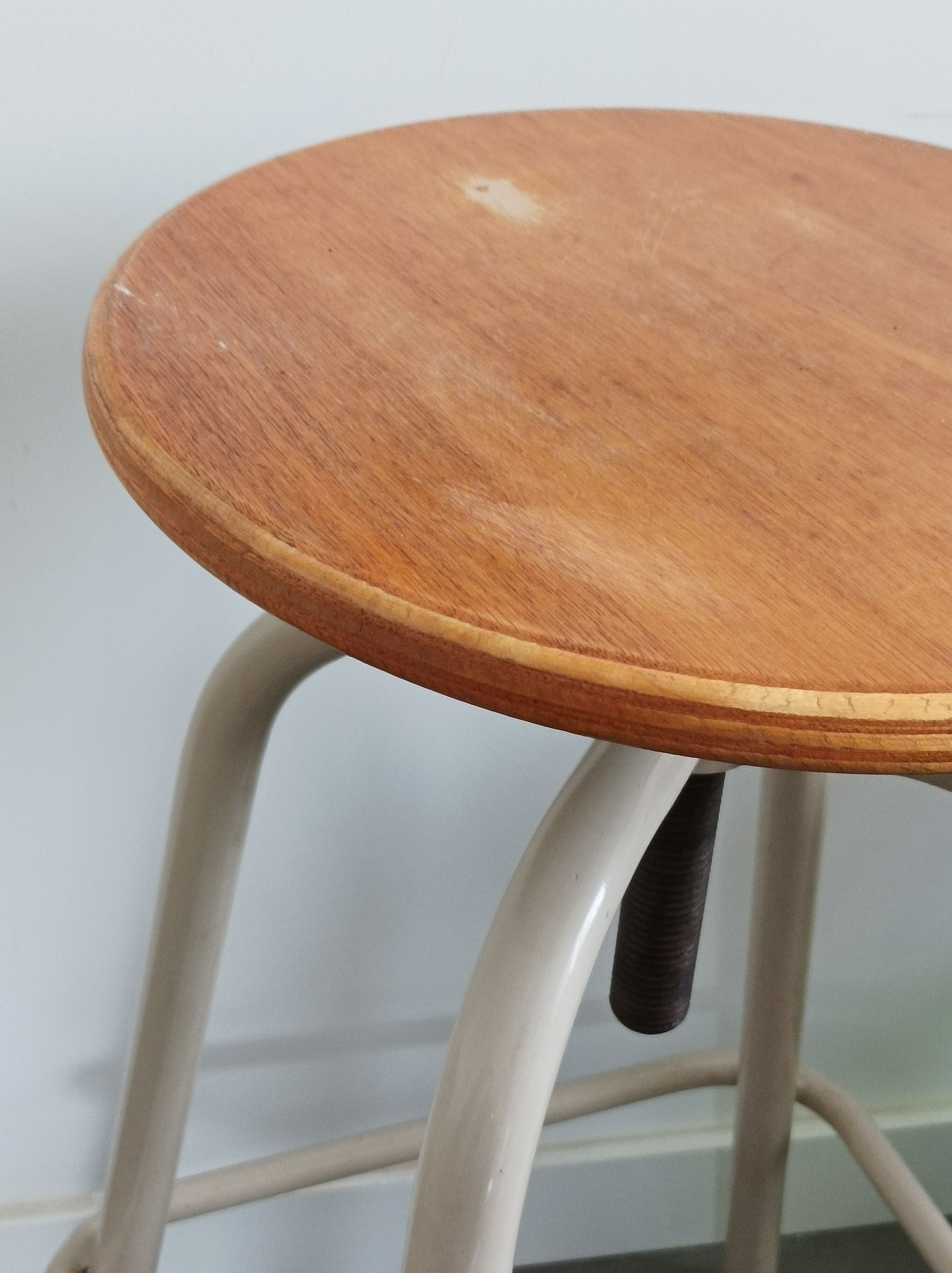 Workshop stool