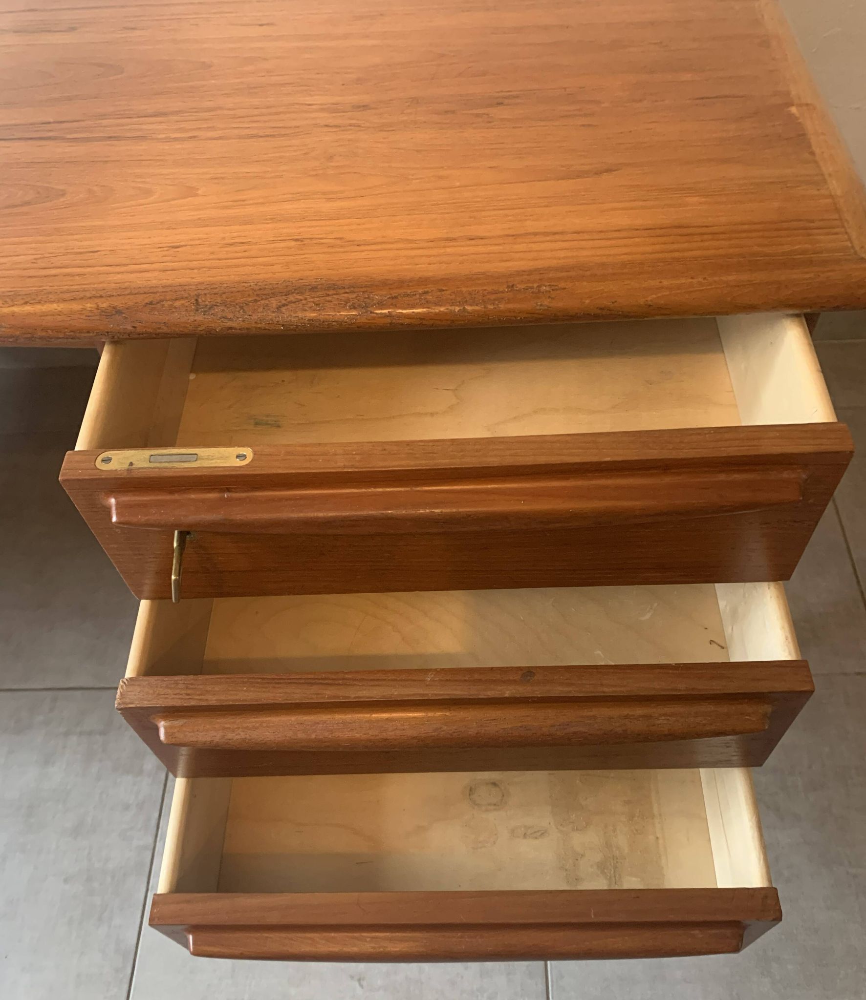 Bureau danois Falster en Teck par Svend Madsen, années 60