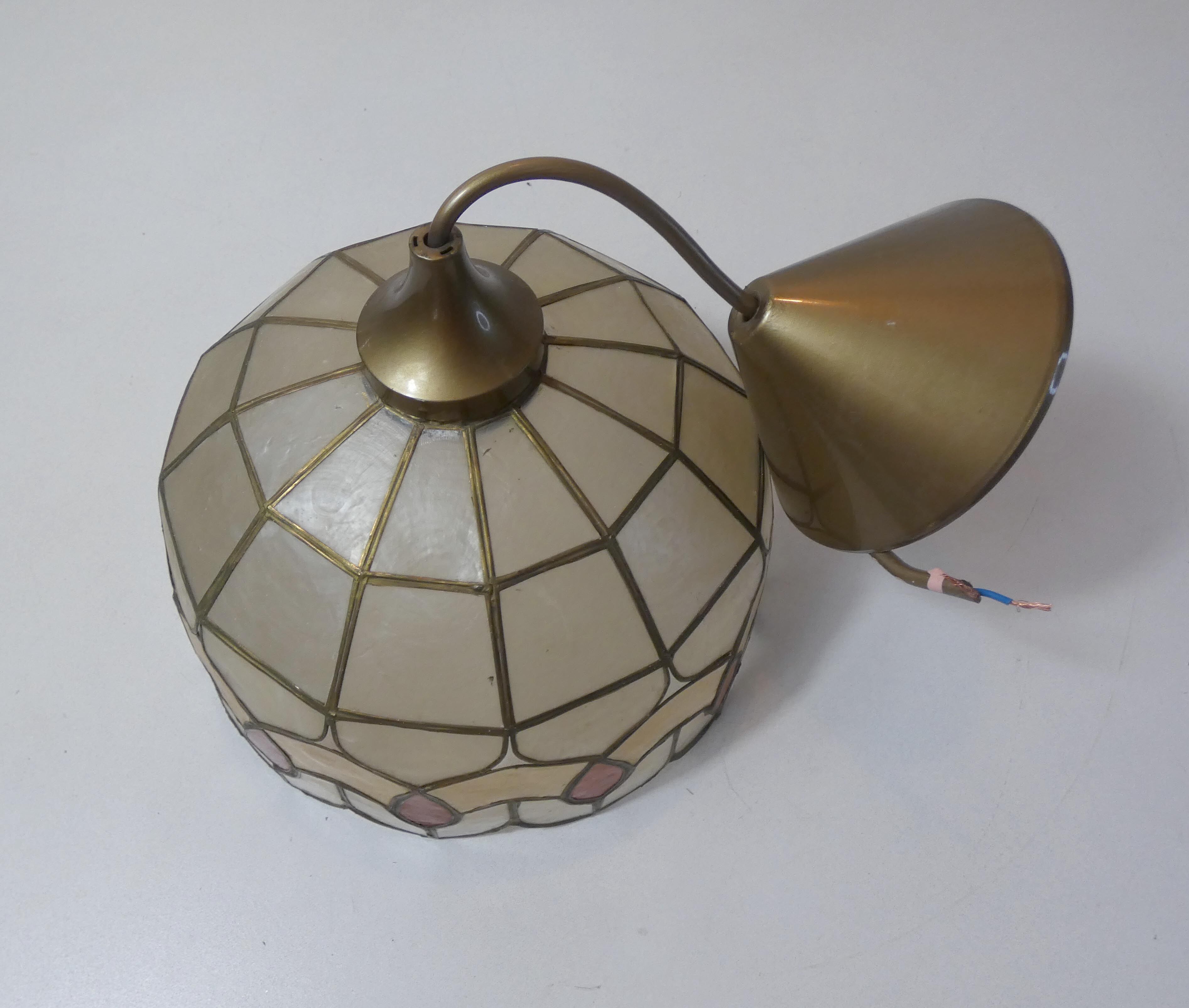 Suspension en nacre et laiton