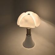 Lampe de table « Pipistrello » blanche de Gae Aulenti pour Martinelli Luce