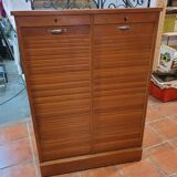 Double binder with curtains