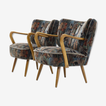 Paire de fauteuils cocktail avec tapisserie florale années 1950