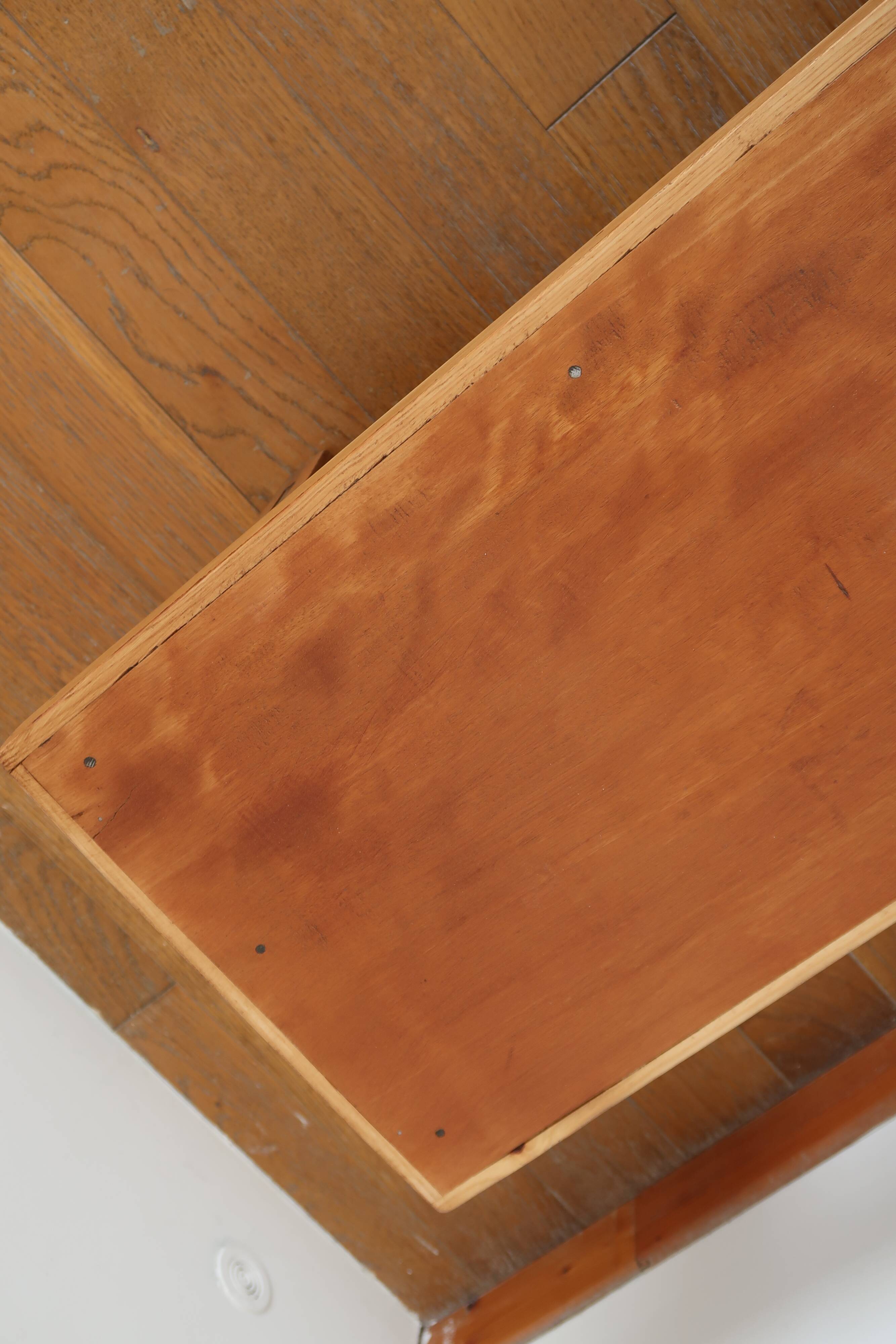 Scandinavian low bench