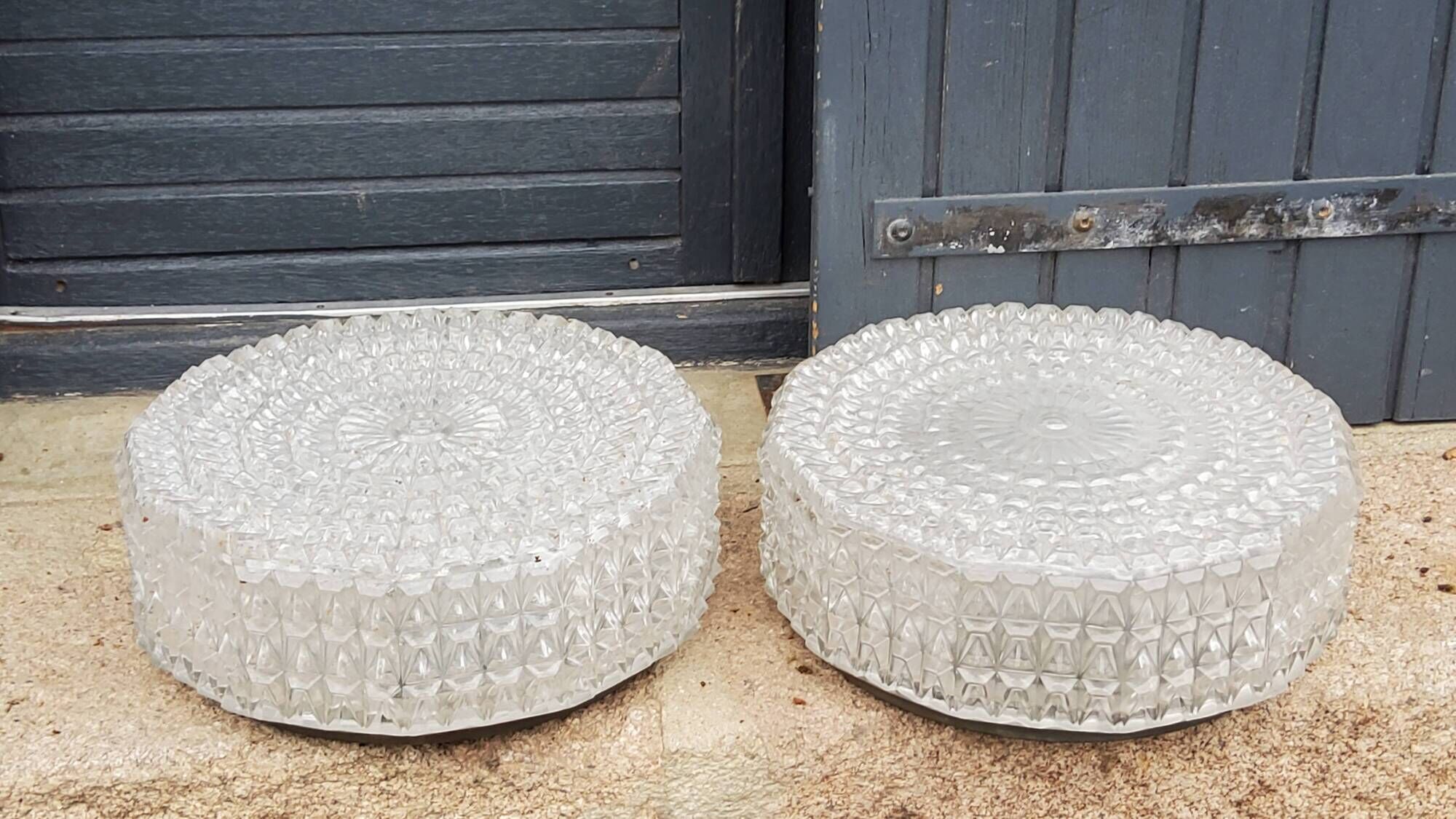 Set of 2 Erco ceiling lights from the 60s in diamond-tipped glass Diameter 35cm