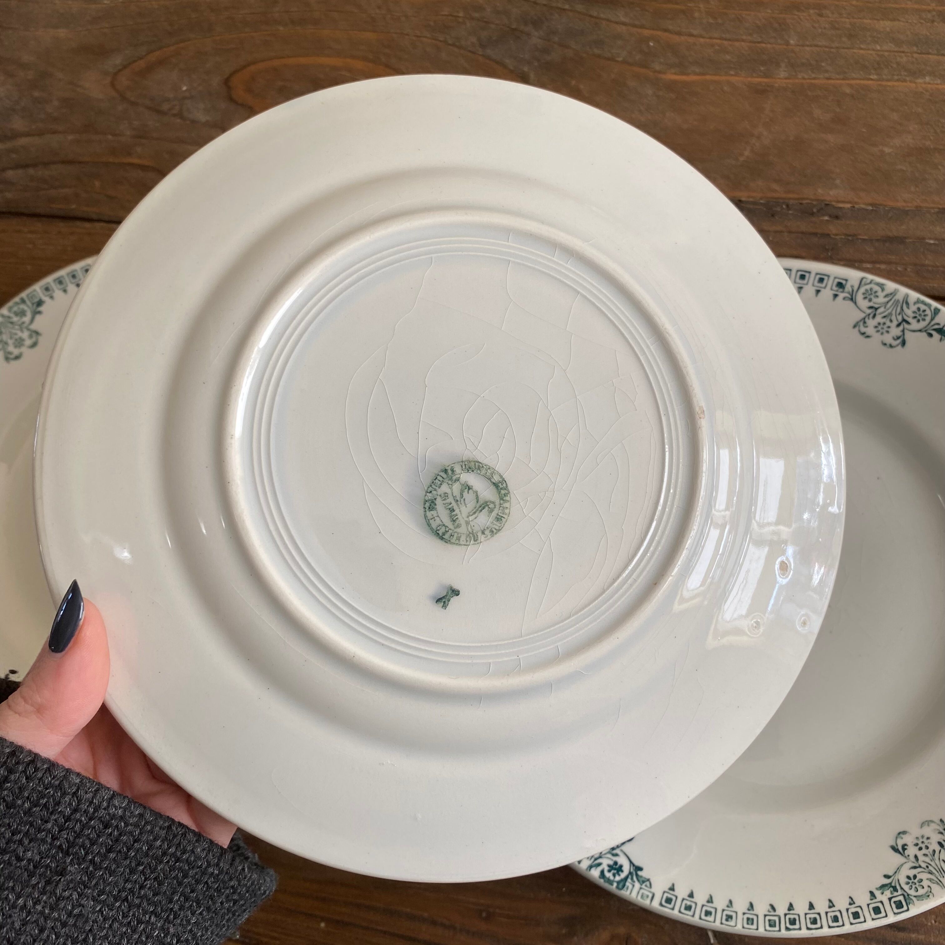 Service st Amand land of iron plates and dishes
