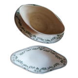Gravy boat and dish