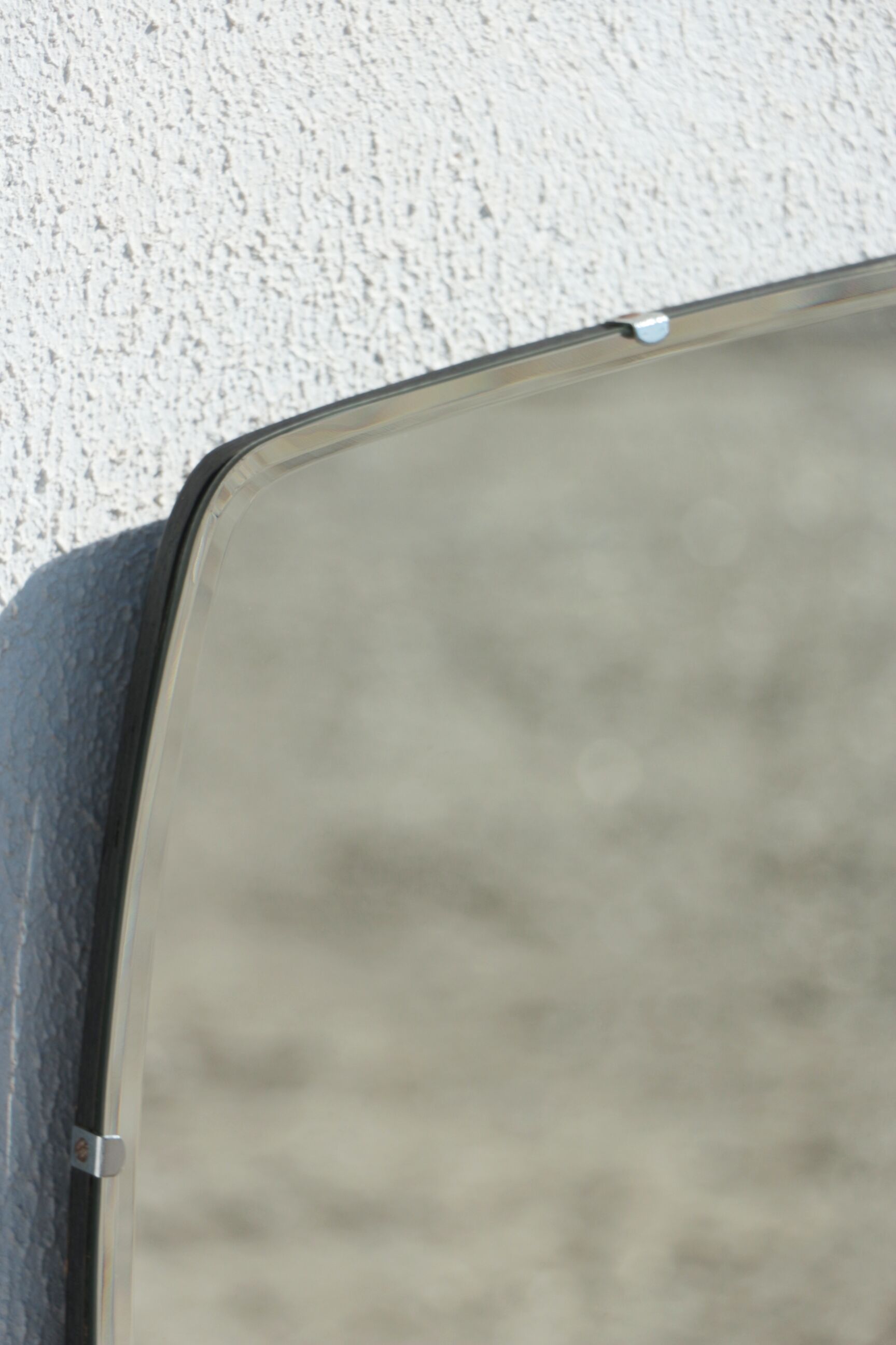 Hexagonal beveled mirror