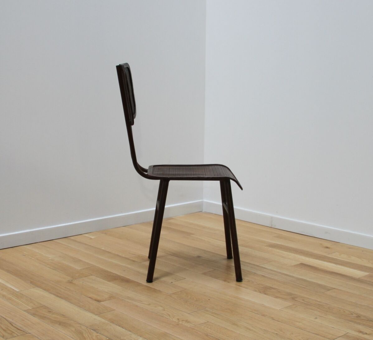 Chaise Hoffa Chair, Go Home