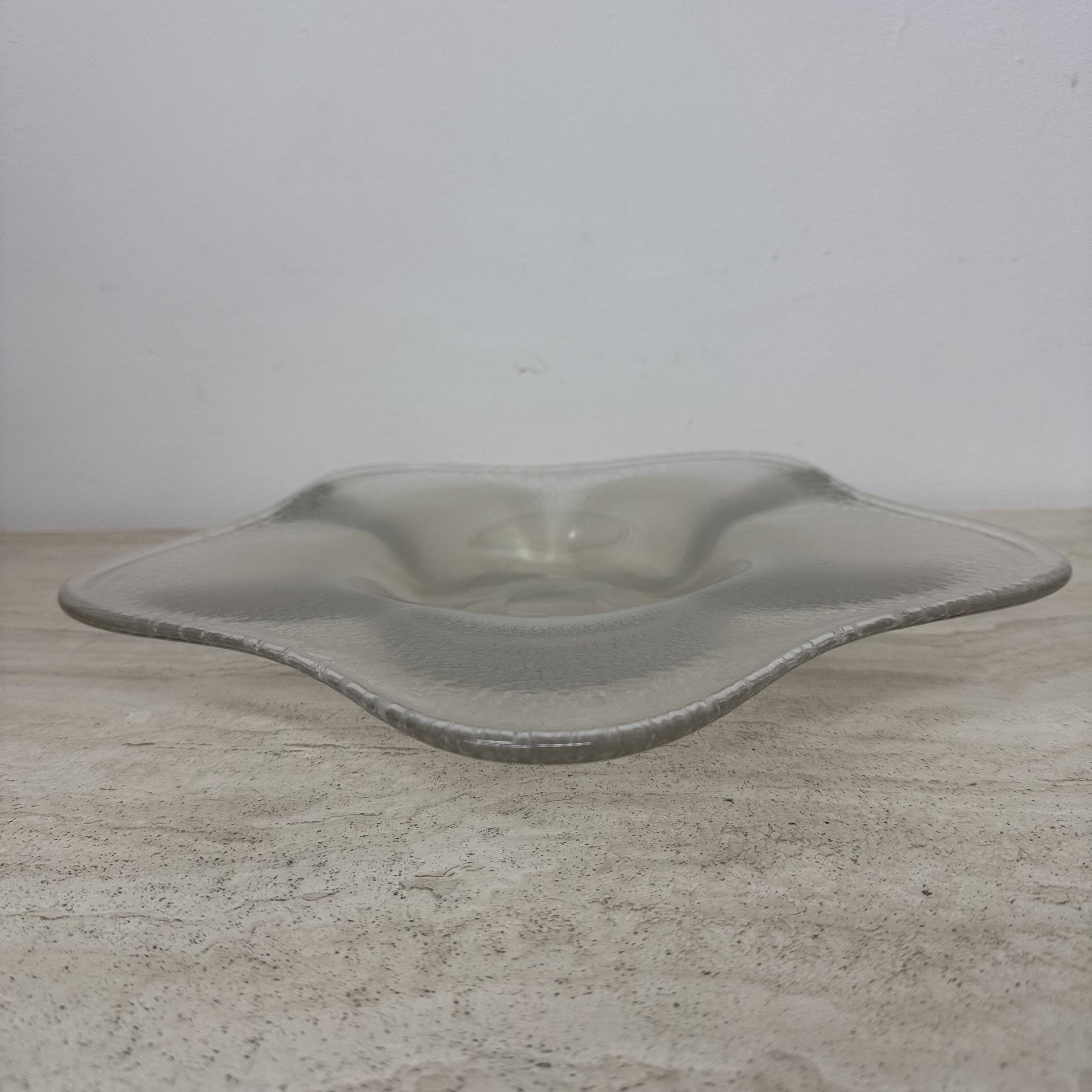 Antique bowl Willem Jacob Rozendaal for  Kristalunie Maastricht Coquille