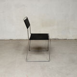Série de 8 chaises Italiennes en cuir et acier 1970