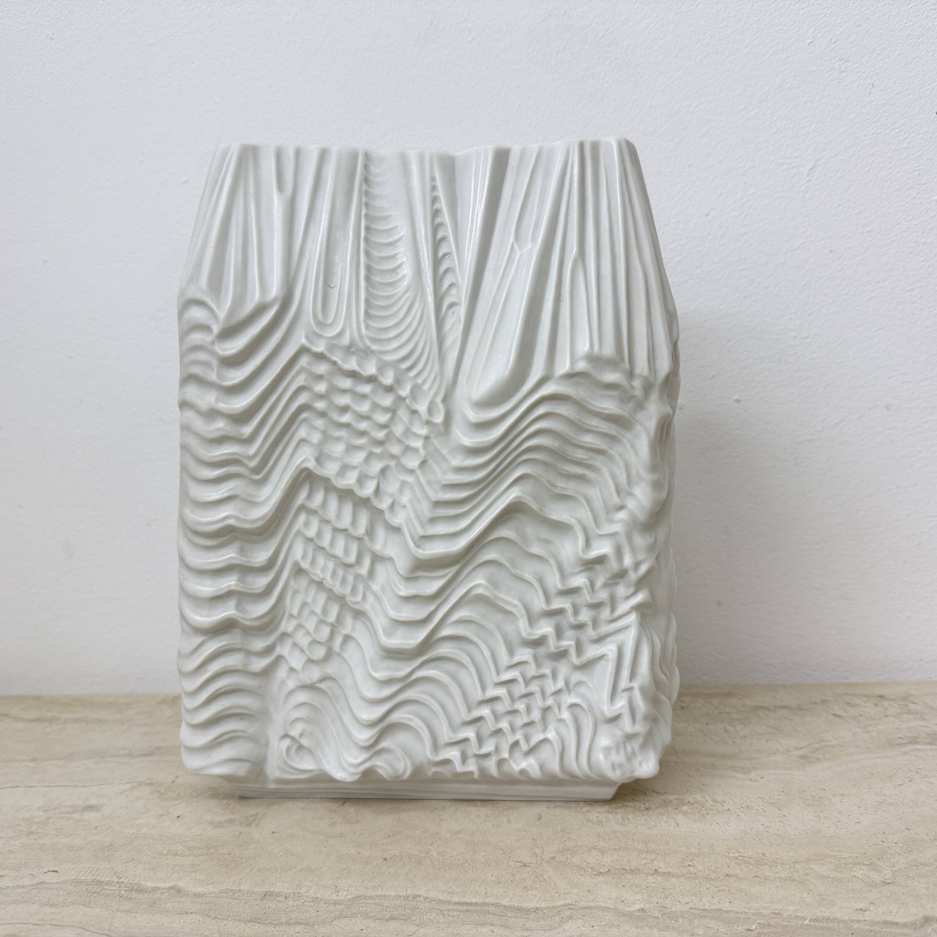 Rare Large Porcelain Rare White ‘Kaskade’ Vase – Martin Freyer for Rosentha