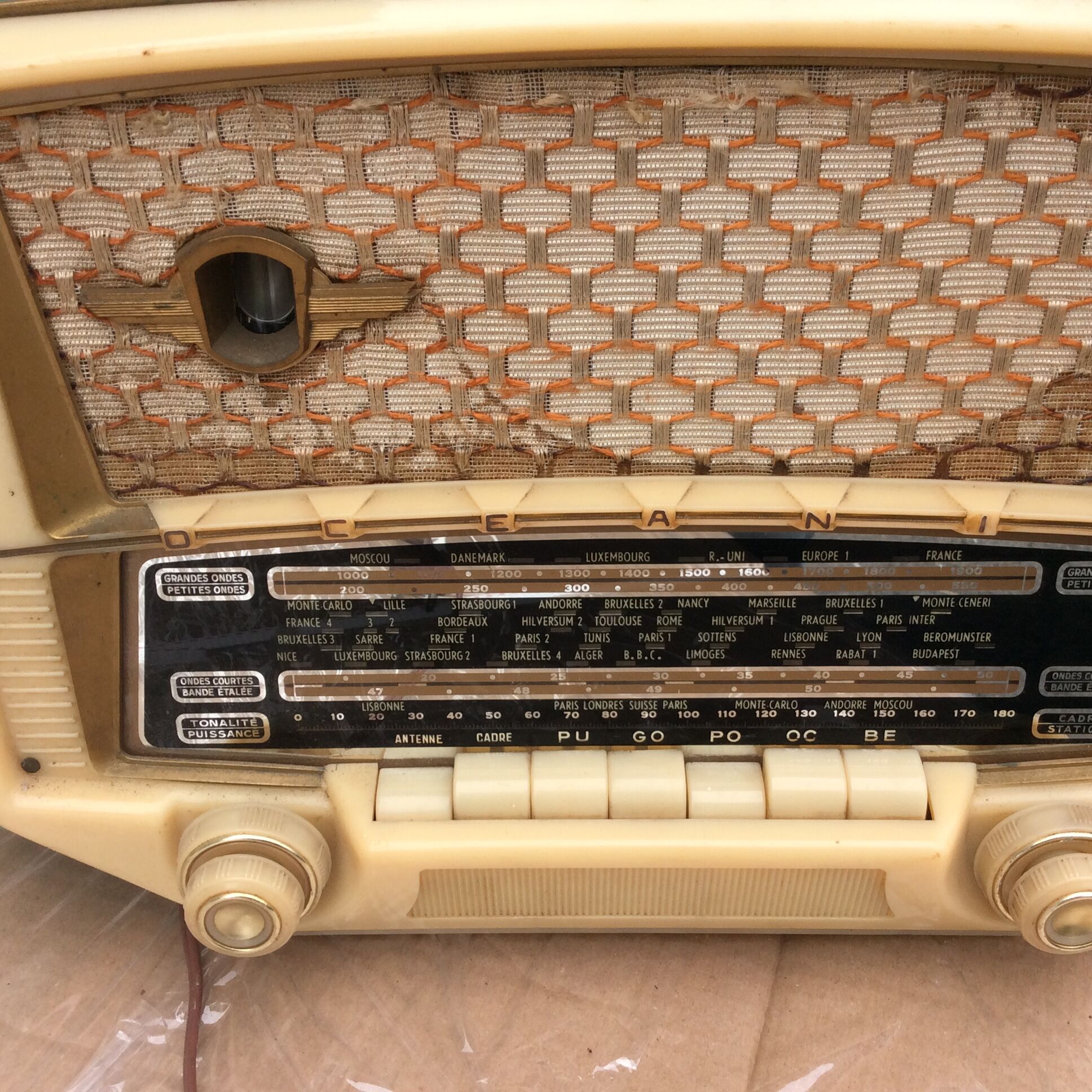 Vintage 1958 oceanic tube post