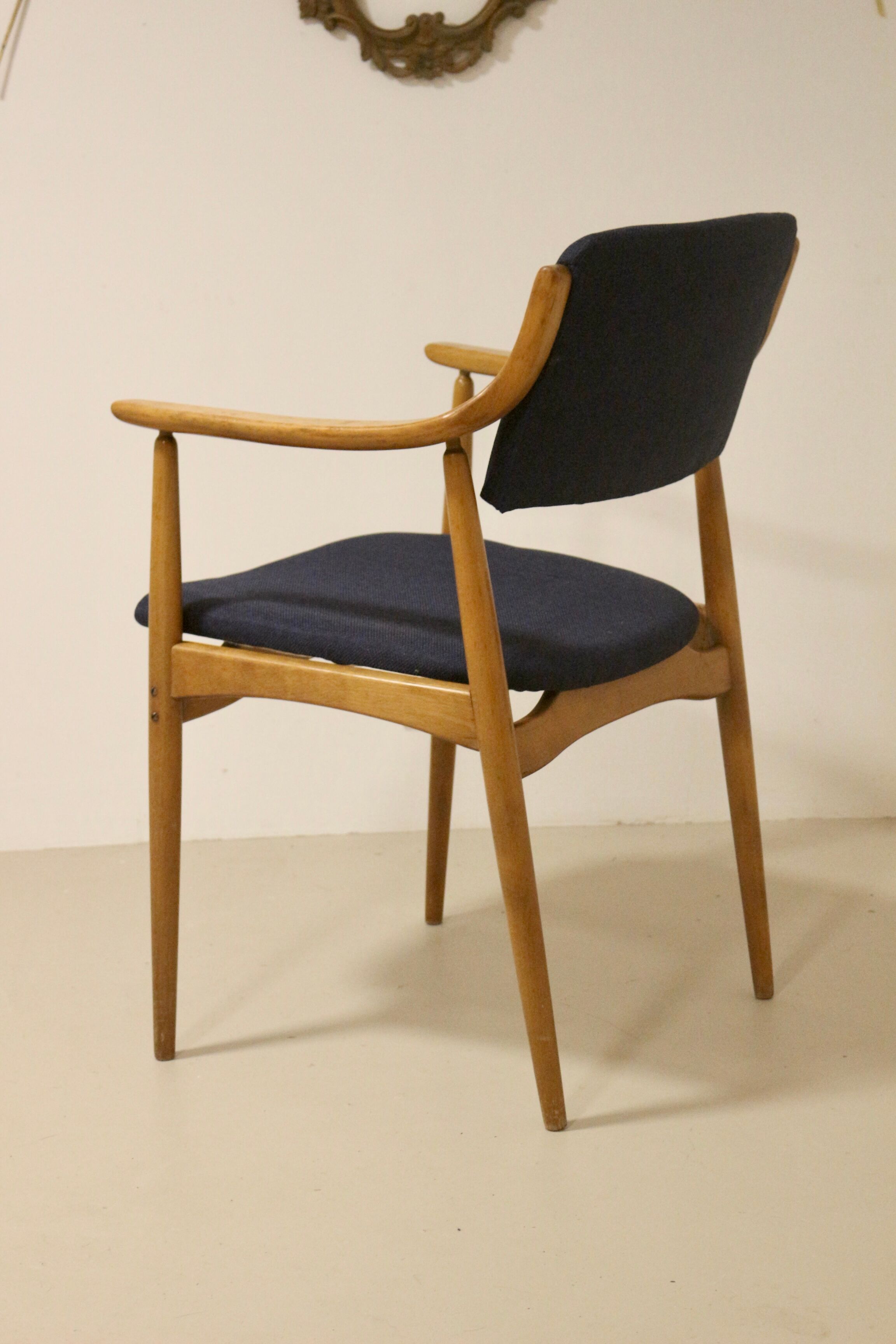 Scandinavian chair 1960 curved armrests