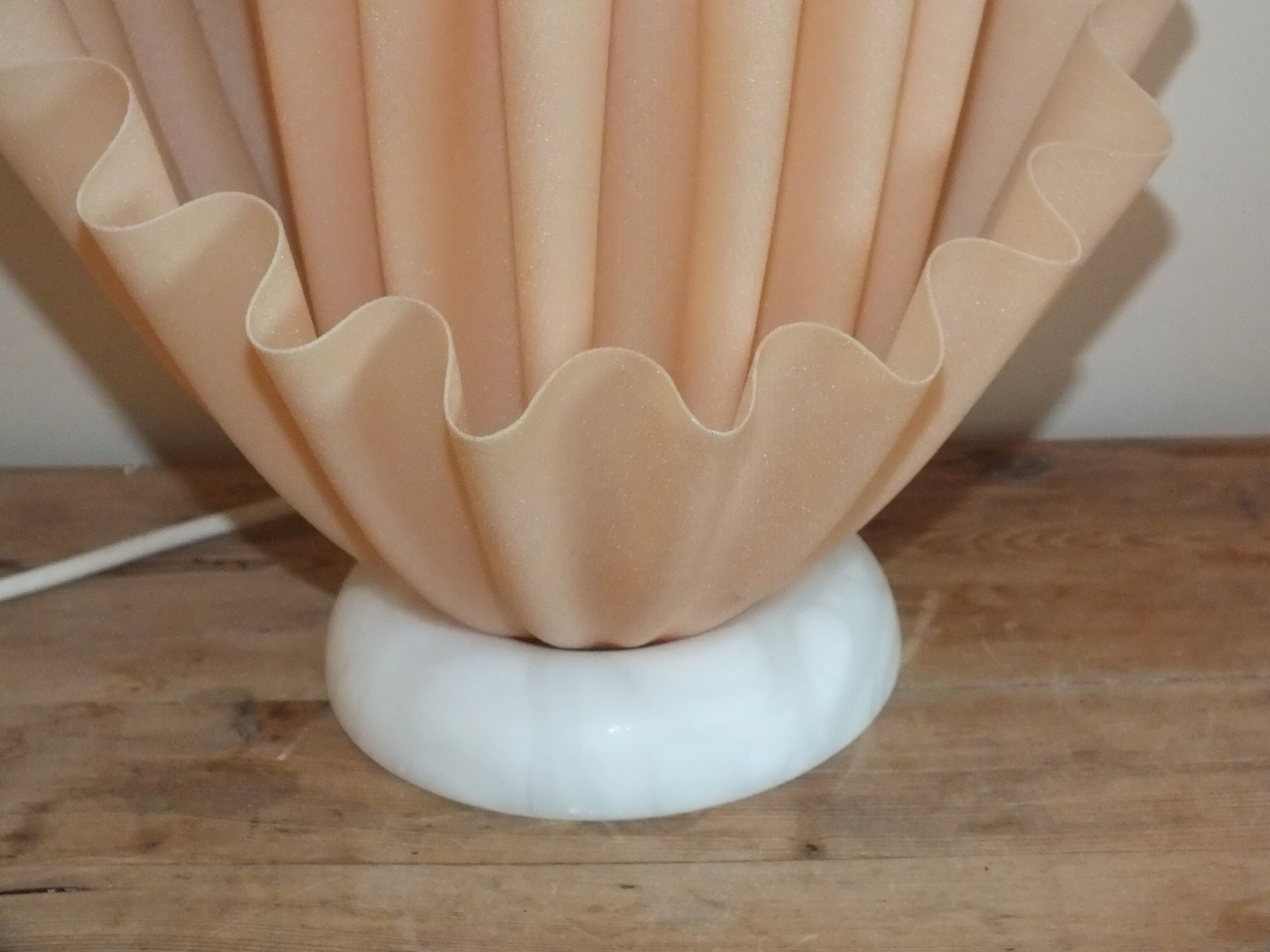 Corolla lamp by Georgia Jacob