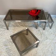 Table basse acier brossé design années 70 et gigognes