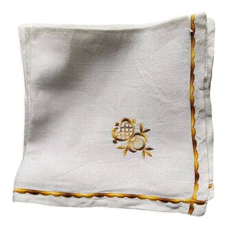 10 embroidered napkins